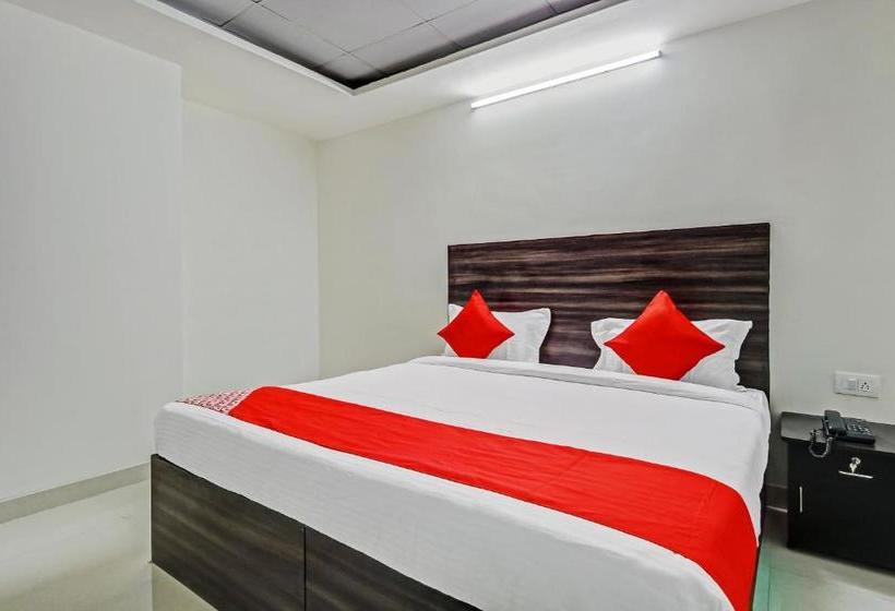 酒店 Oyo 47798 Flora Enclave