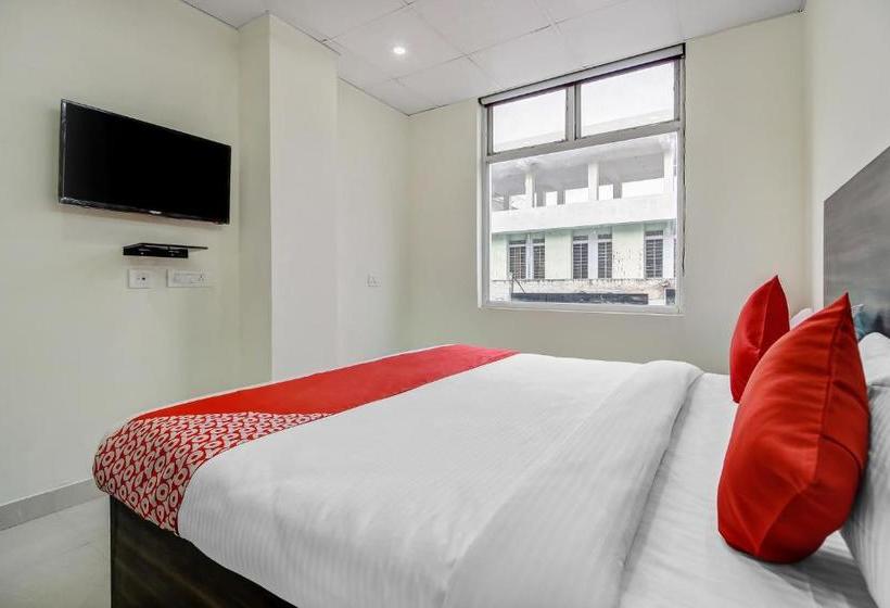 酒店 Oyo 47798 Flora Enclave