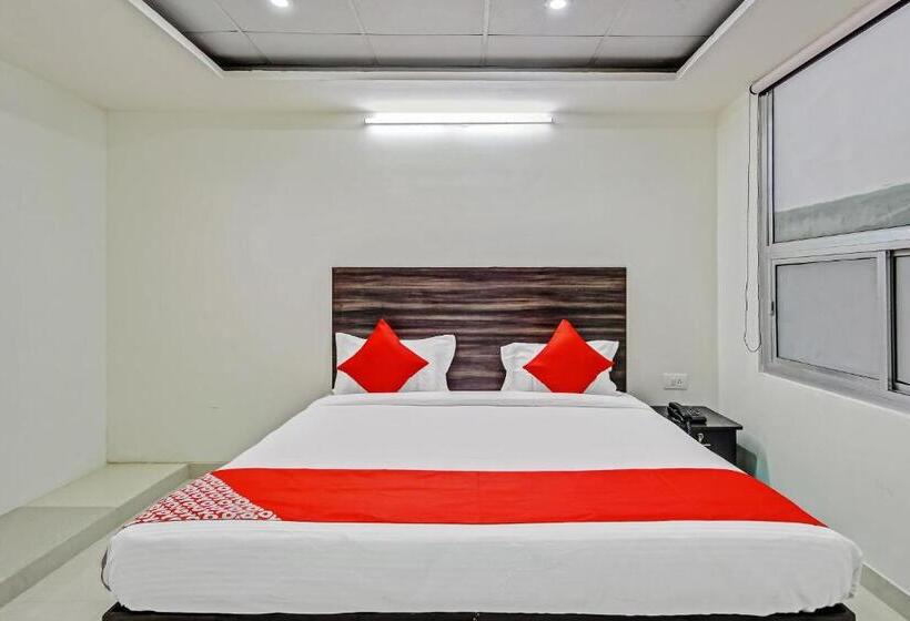 酒店 Oyo 47798 Flora Enclave