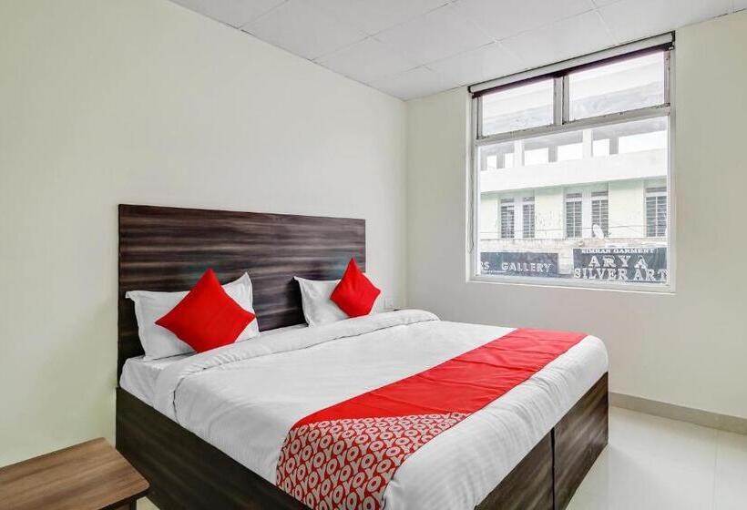 酒店 Oyo 47798 Flora Enclave