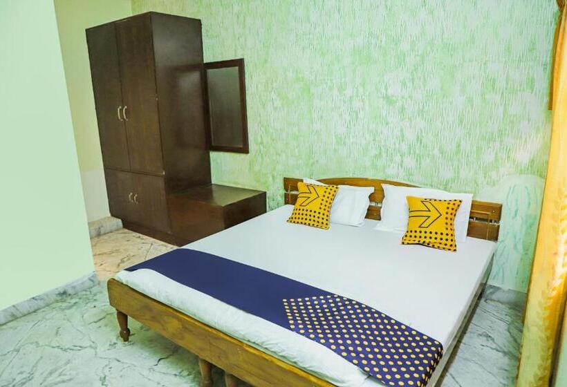 فندق Spot On Nanki Palace