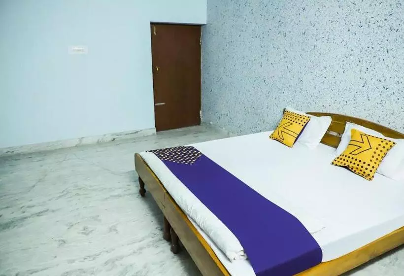 Hotelli Spot On Nanki Palace