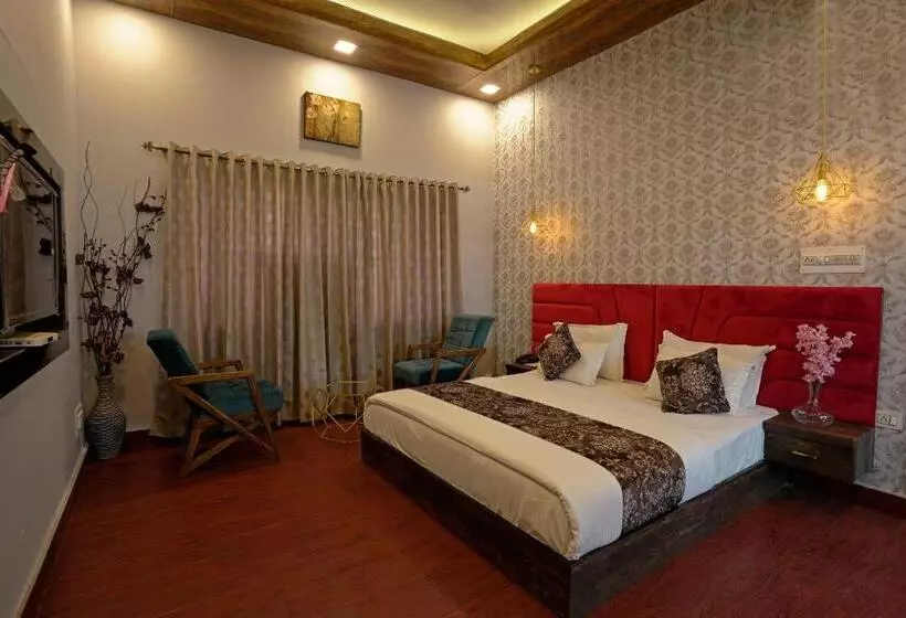 Hotelli Spot On Nanki Palace