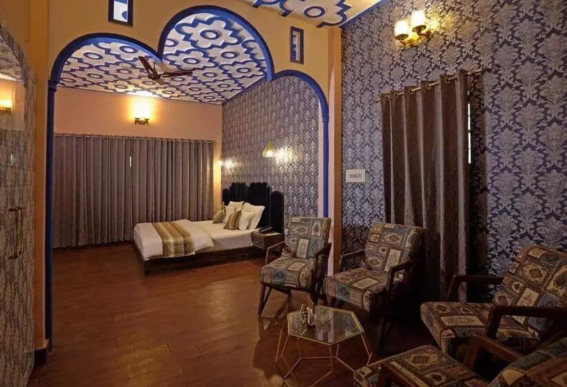 Hotelli Spot On Nanki Palace