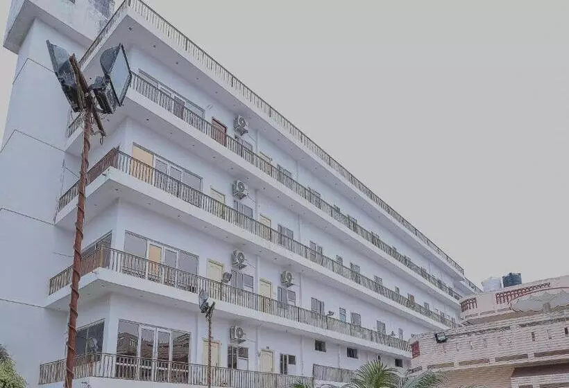 Hotelli Spot On Nanki Palace