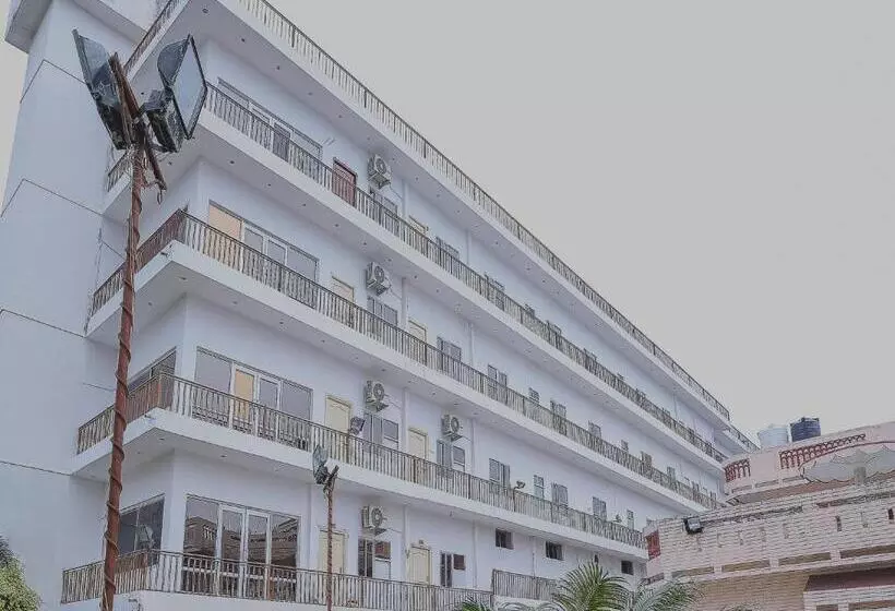 Hotelli Spot On Nanki Palace