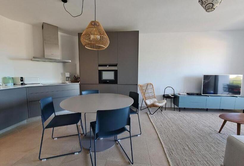 Front Line           Primera Línea           Apartments In Playa Flamenca