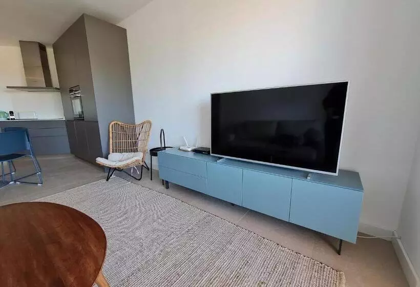 Front Line           Primera Línea           Apartments In Playa Flamenca