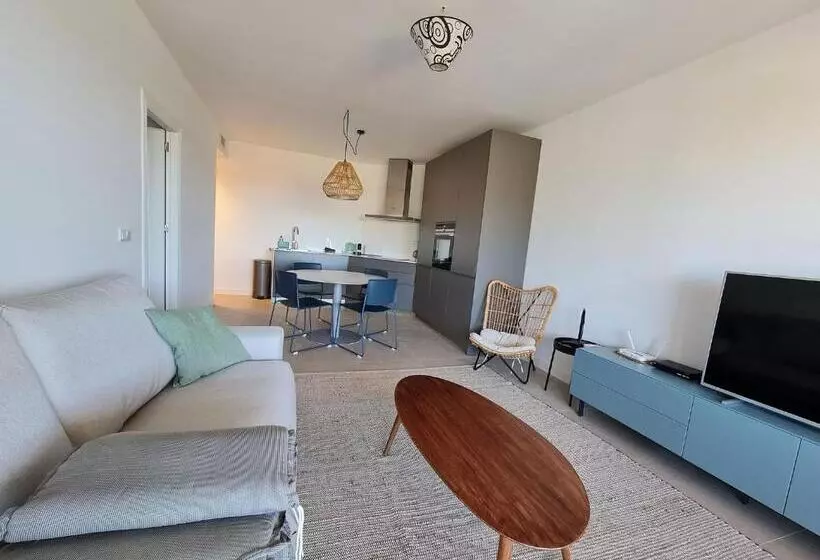 Front Line           Primera Línea           Apartments In Playa Flamenca