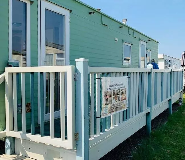 Hotelli Golden Sands Caravan Hire