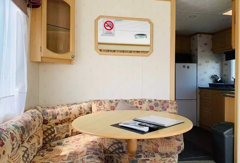 Hotelli Golden Sands Caravan Hire