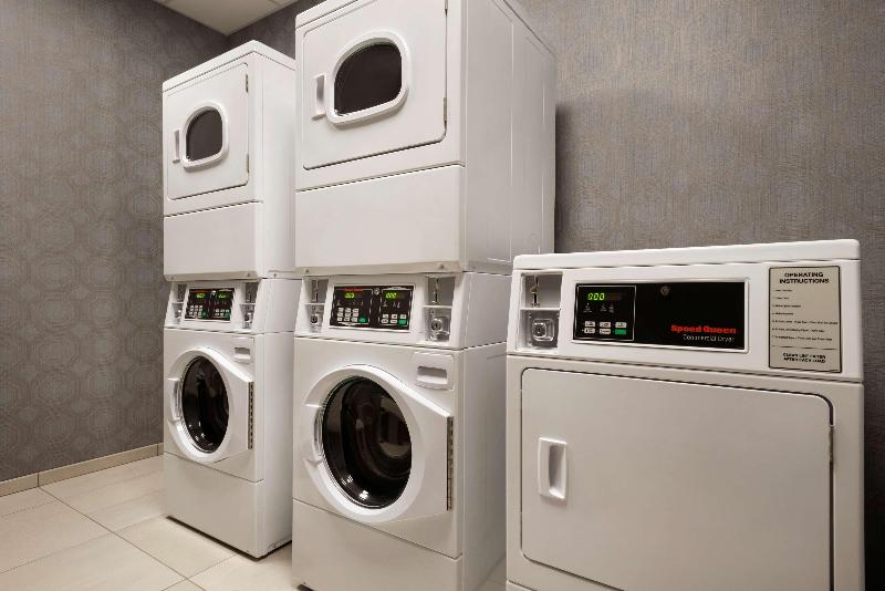 Отель Hilton Garden Inn Milwaukee Brookfield Conference Center, Wi