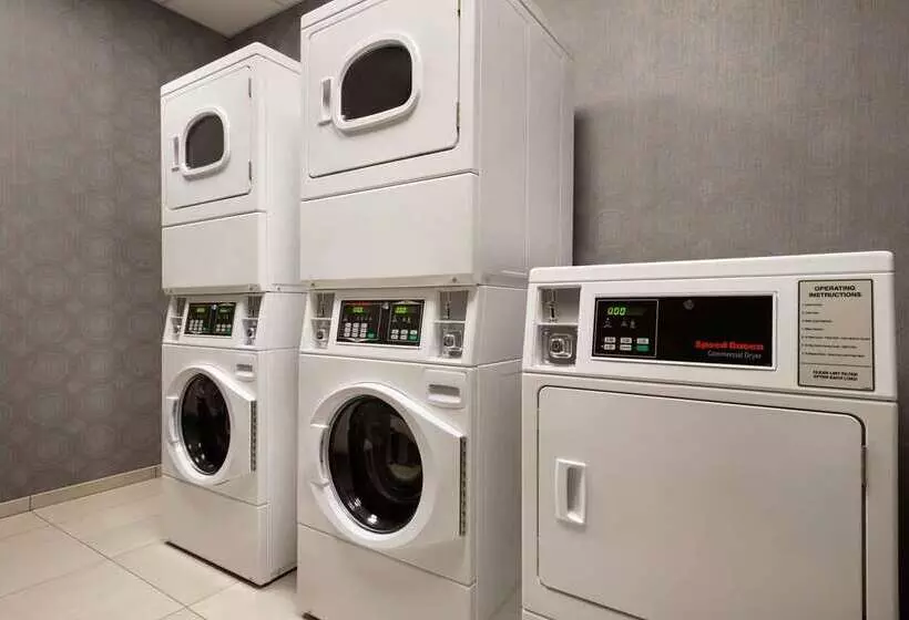 ホテル Hilton Garden Inn Milwaukee Brookfield Conference Center, Wi