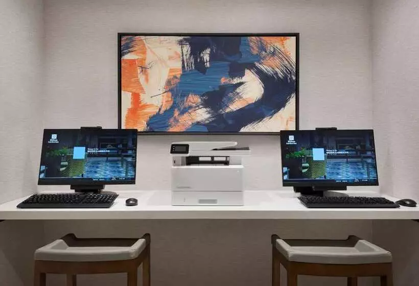 ホテル Hilton Garden Inn Milwaukee Brookfield Conference Center, Wi