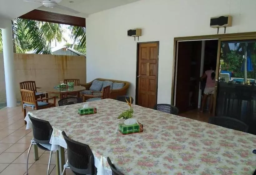 Majatalo Baan Coconut