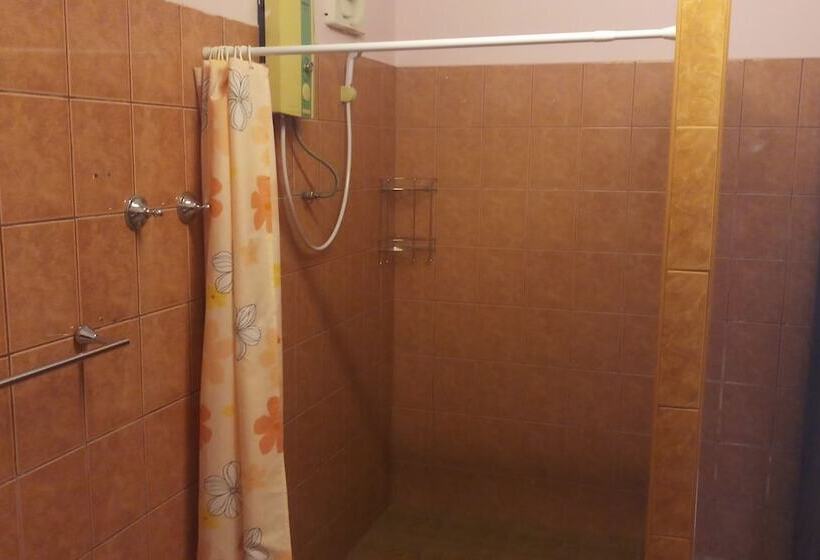 Majatalo Baan Coconut