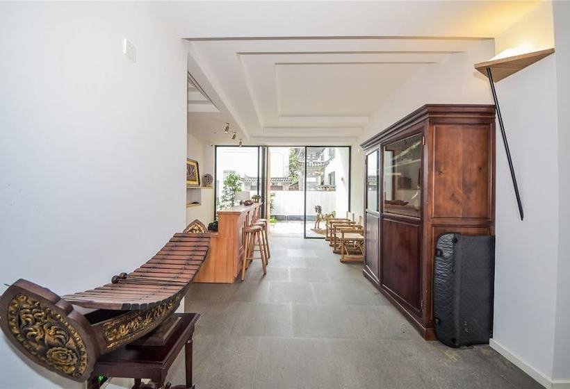 הוסטל Luyunshe Inn