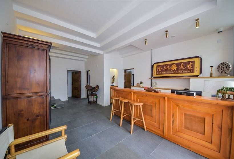 הוסטל Luyunshe Inn