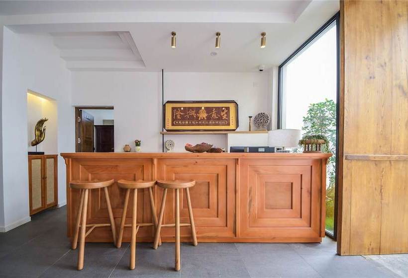 הוסטל Luyunshe Inn