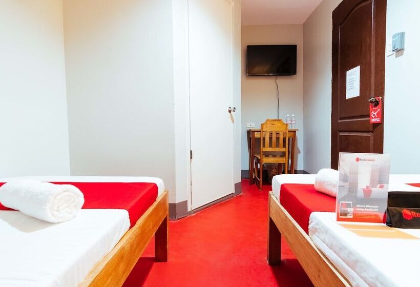Pension Reddoorz Plus @ Rizal Avenue Palawan