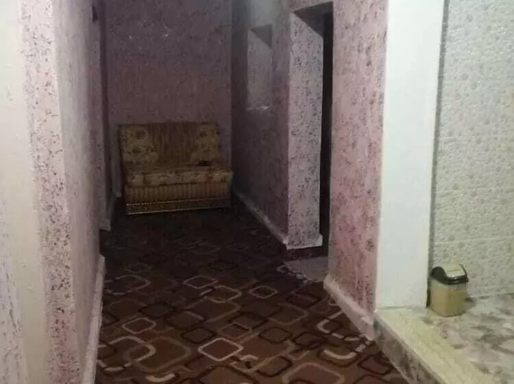 پانسیون Youth Guest House