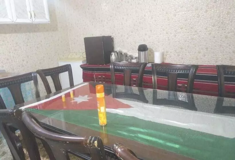 پانسیون Youth Guest House