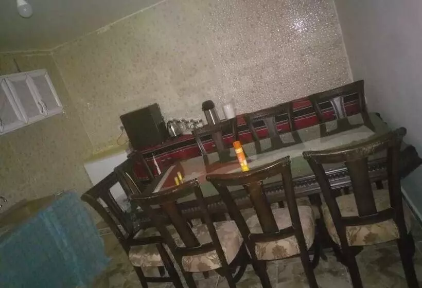 پانسیون Youth Guest House