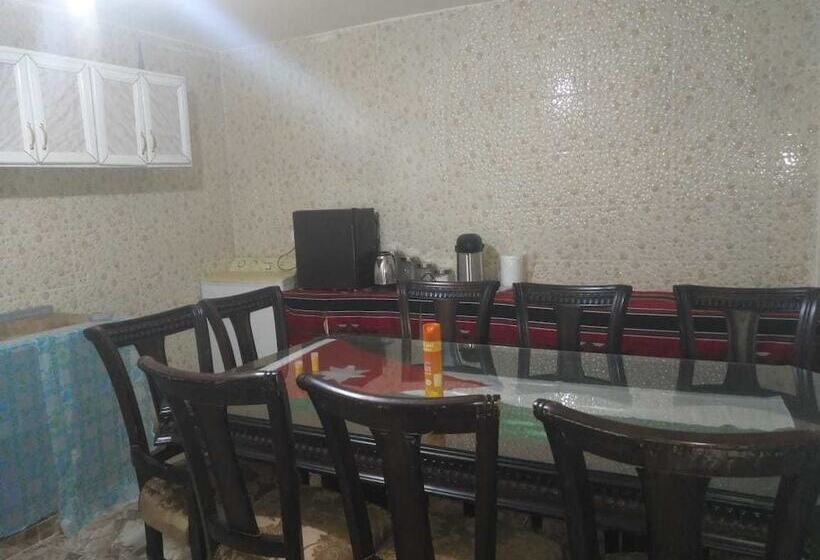 پانسیون Youth Guest House