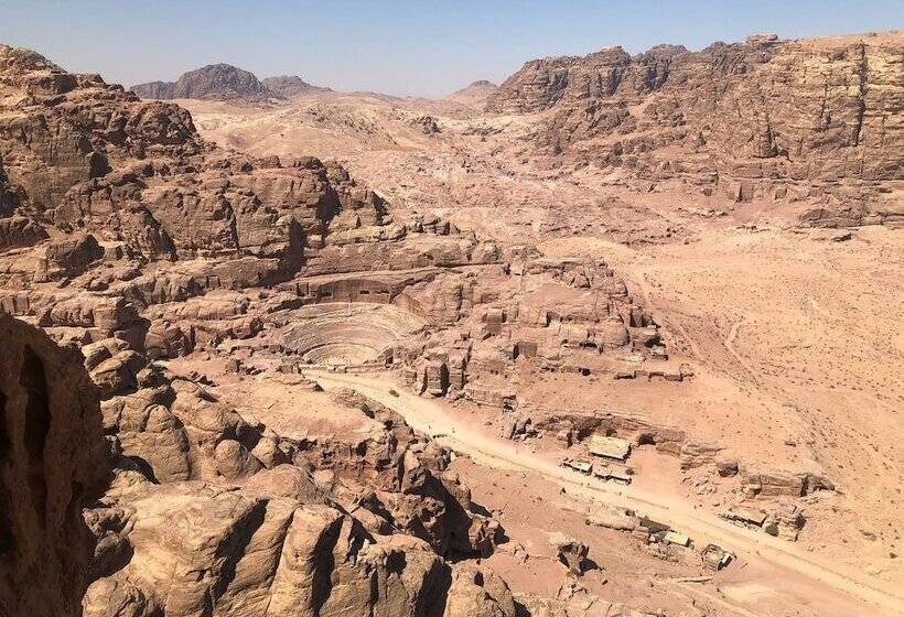 پانسیون Youth Guest House