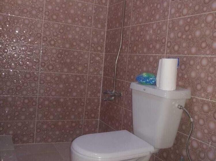 پانسیون Youth Guest House