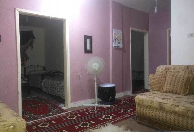 پانسیون Youth Guest House
