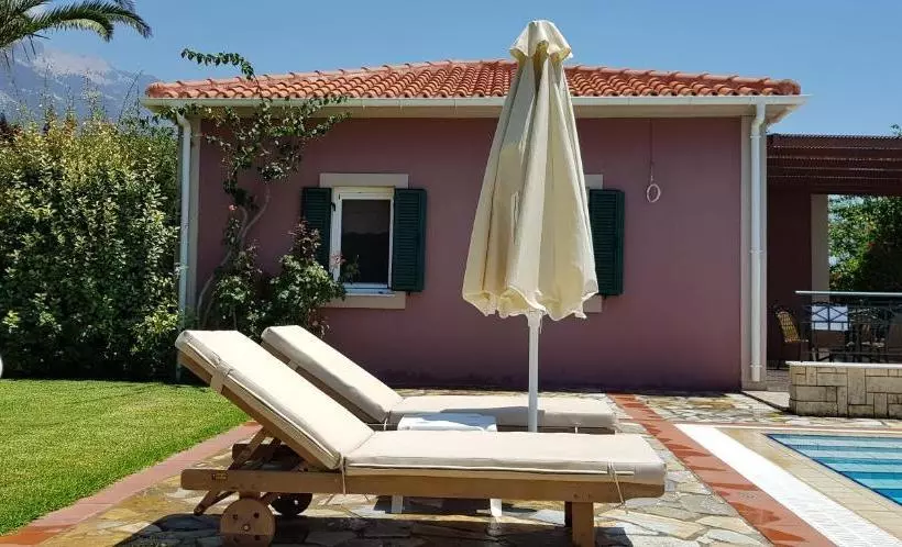 Trapezaki Villas