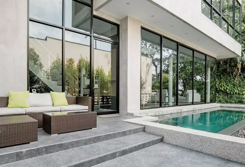 Wallaya Grand Pool Villa By Alexanders