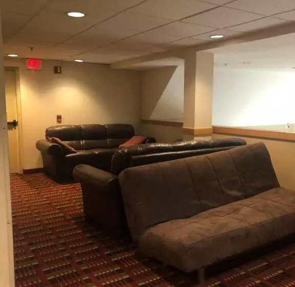 בית מלון כפרי Airport Lodging Pittsburgh Airport