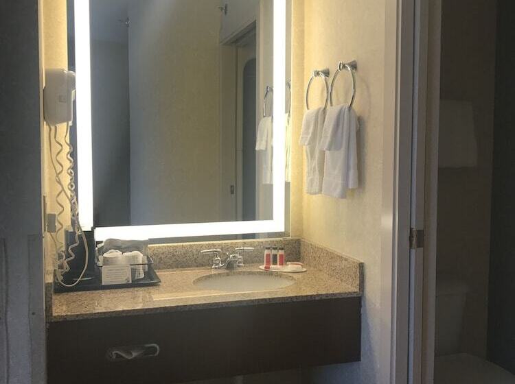 فندق Baymont By Wyndham Flat Rock