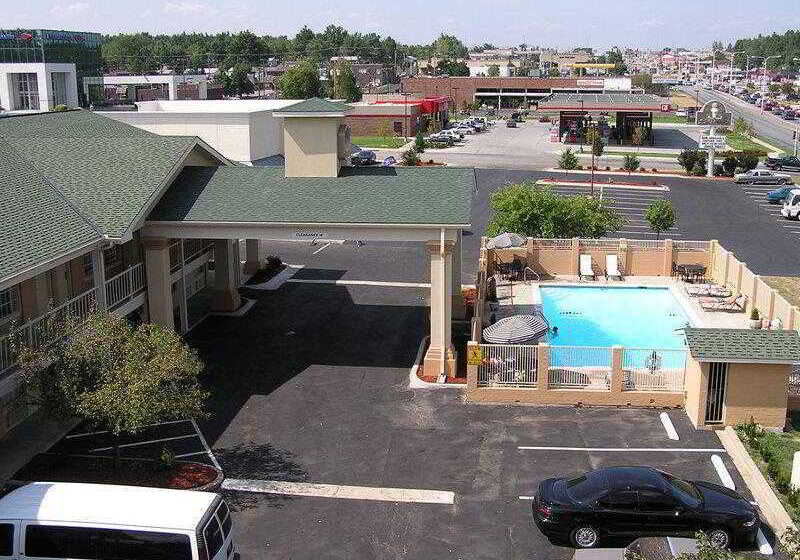 호텔 Clear View Inn Independence