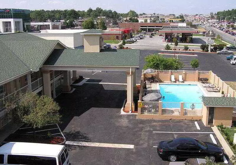 호텔 Clear View Inn Independence