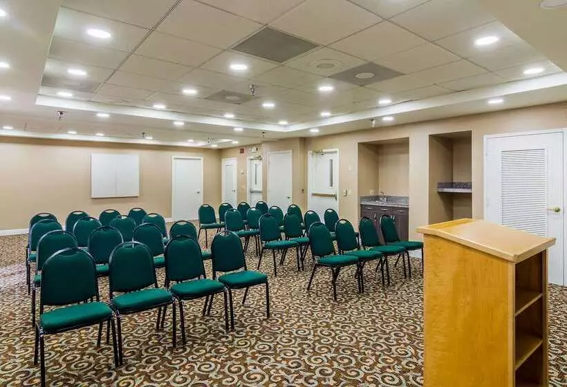 هتل Comfort Inn Pensacola  University Area