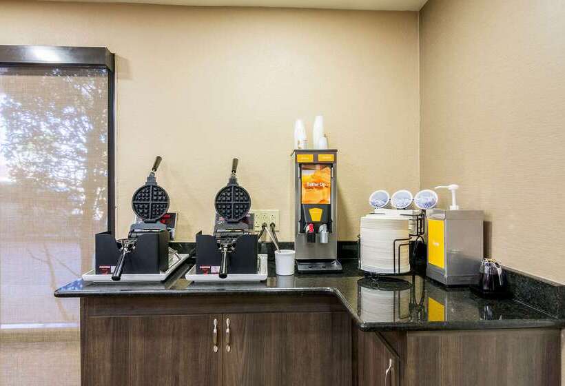 בית מלון כפרי Comfort Inn Pensacola  University Area