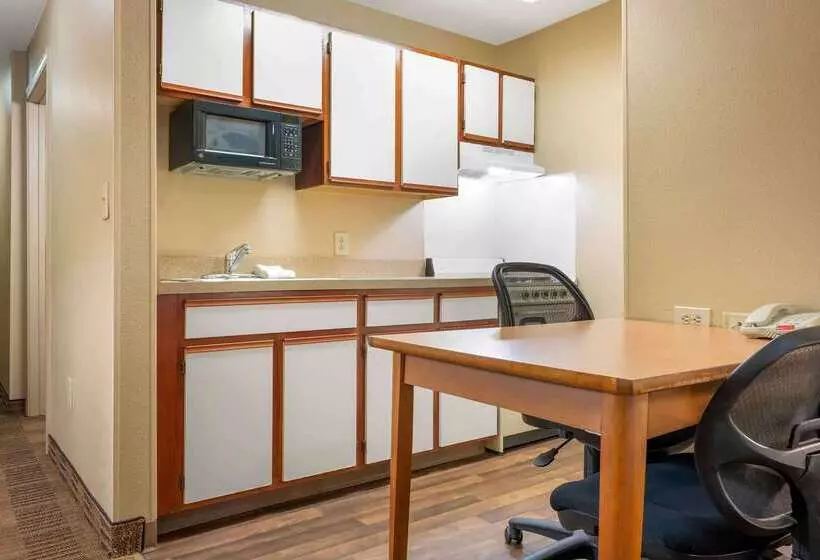 هتل Extended Stay America Suites Pittsburgh Airport