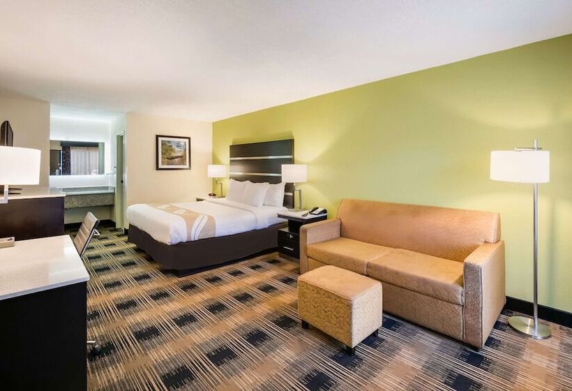 Szálloda Quality Inn & Suites Mt Chalet