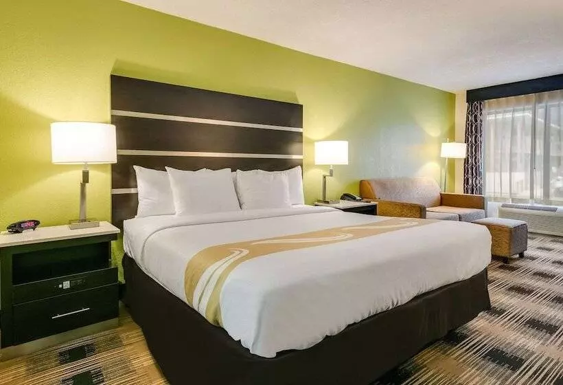 Отель Quality Inn & Suites Mt Chalet