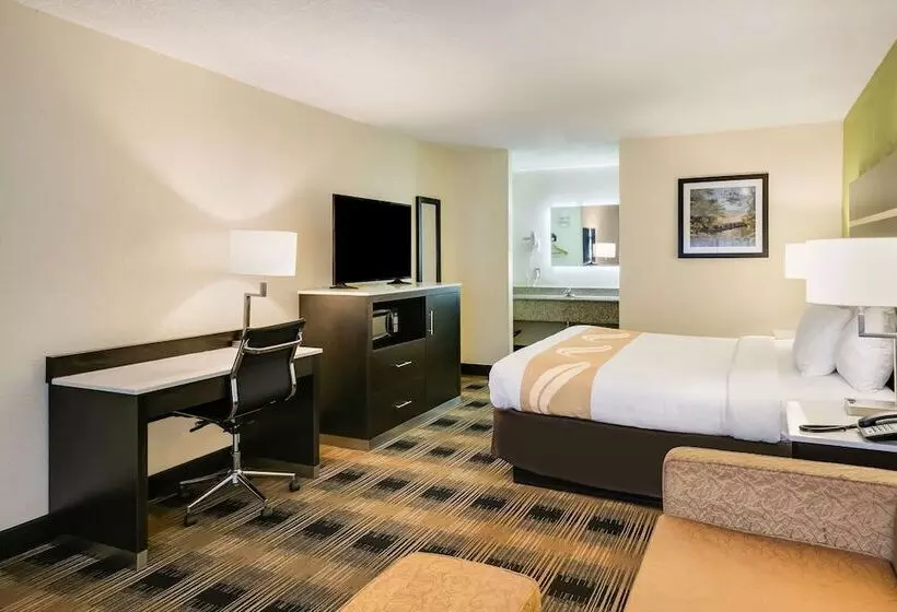 Отель Quality Inn & Suites Mt Chalet