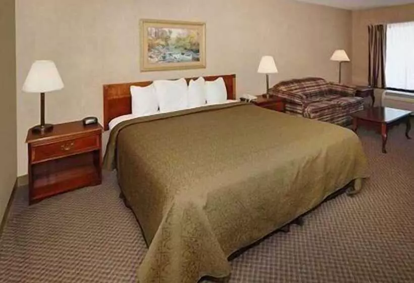 Отель Quality Inn & Suites Mt Chalet
