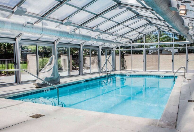 ホテル Quality Inn & Suites