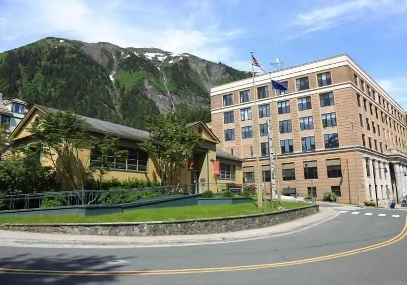 酒店 Silverbow Inn & Suites