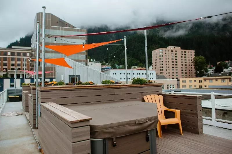 酒店 Silverbow Inn & Suites