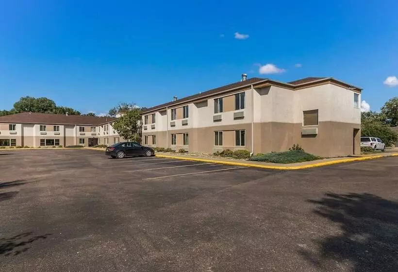 هتل Sleep Inn Airport