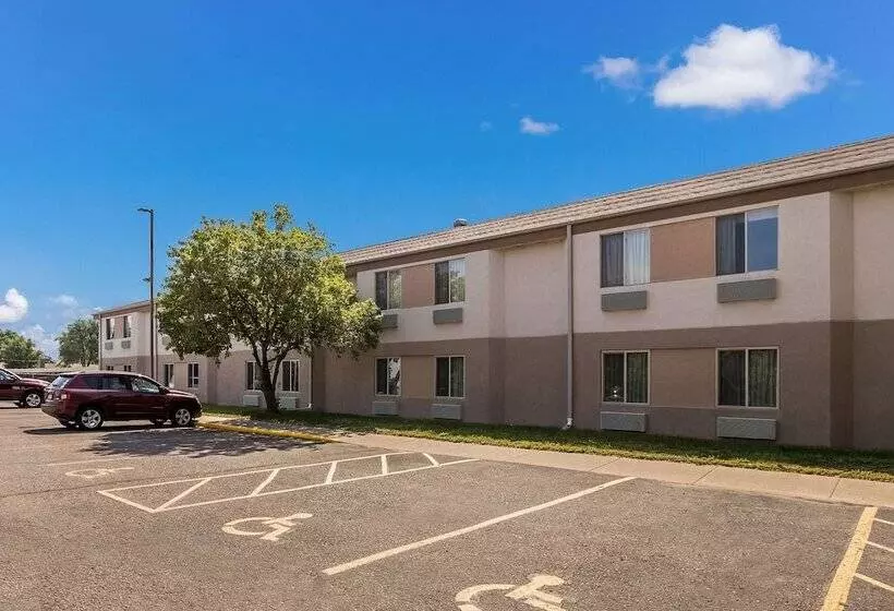 هتل Sleep Inn Airport