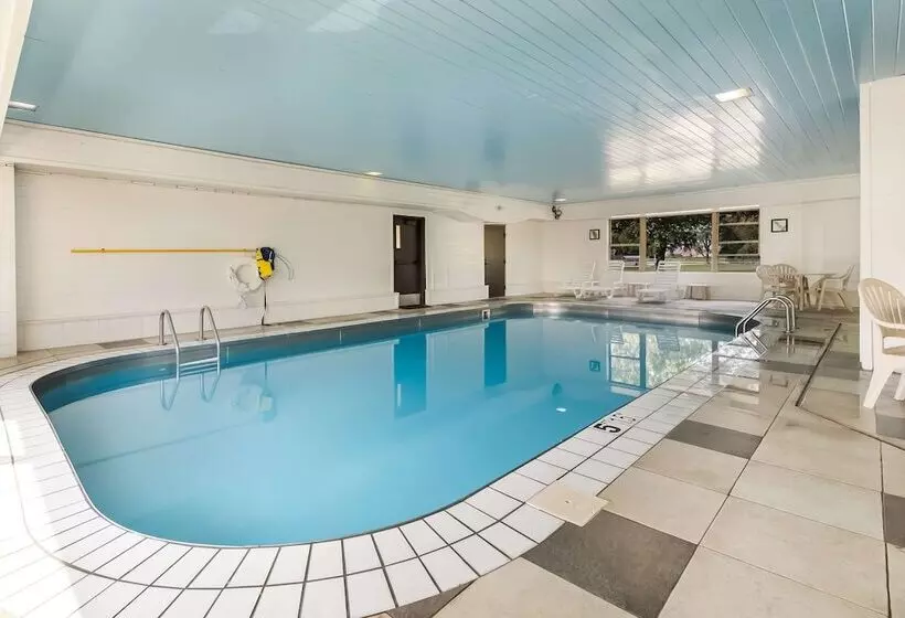 هتل Sleep Inn Airport